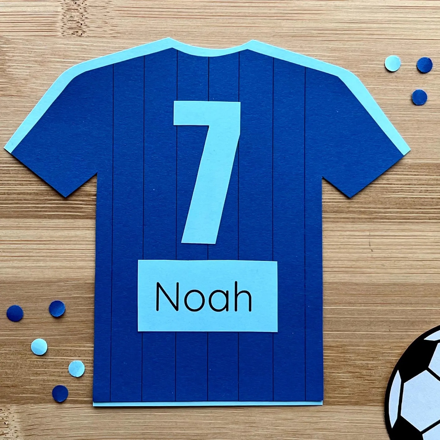 Fußball-Einladung für Jungen als druckfertige PDF-Vorlage zum Kindergeburtstag (kulligraphie)